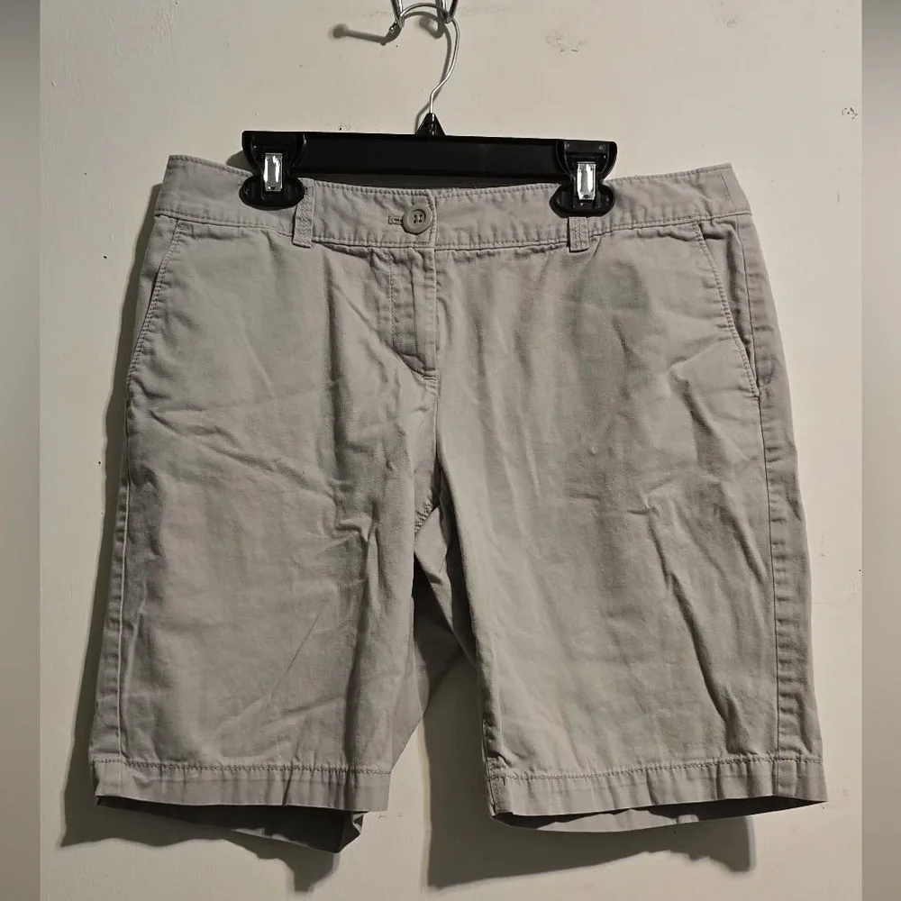 Ann Taylor Gray Bermuda Shorts Casual Cotton Blend